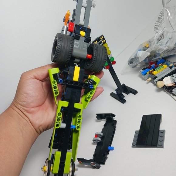 Lego Technic Dragster 42103 & Speed Champions 76917 Cars Incomplete - Picture 3 of 4